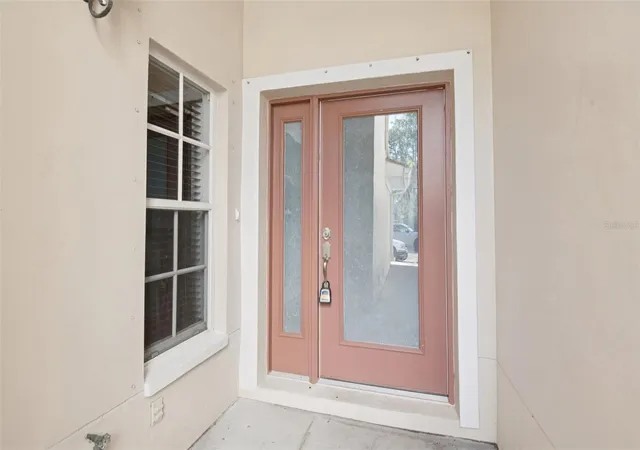 Photo 4 of Townhouse for sale at 300 Valencia Cir, St Petersburg, FL 33716 | MLS# TB8486971 | Listing updated on 2026-10-02