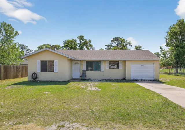 Photo 1 of Single family home for sale at 8821 Se 89th Place, Ocala, FL 34472 | MLS# O6390982 | Listing updated on 2026-09-21