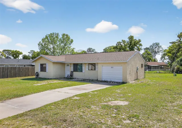 Photo 2 of Single family home for sale at 8821 Se 89th Place, Ocala, FL 34472 | MLS# O6390982 | Listing updated on 2026-09-21