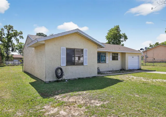 Photo 3 of Single family home for sale at 8821 SE 89th Place, Ocala, FL 34472 | MLS# O6390982 | Listing updated on 2026-09-21
