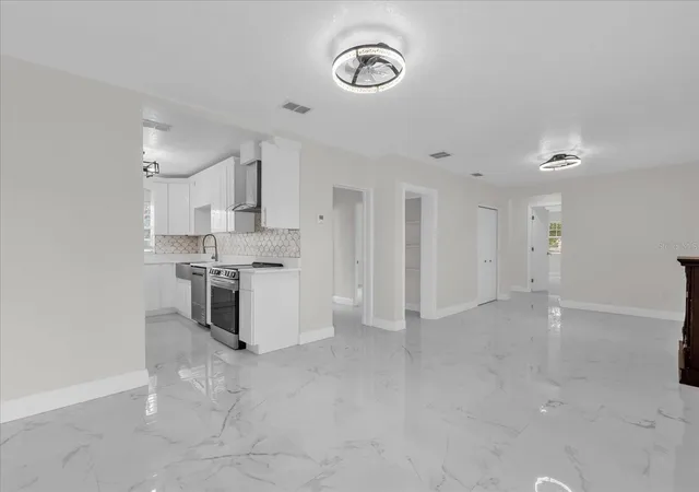 Photo 3 of Single family home for sale at 7506 Mott Ave, Orlando, FL 32810 | MLS# S5145873 | Listing updated on 2026-08-26