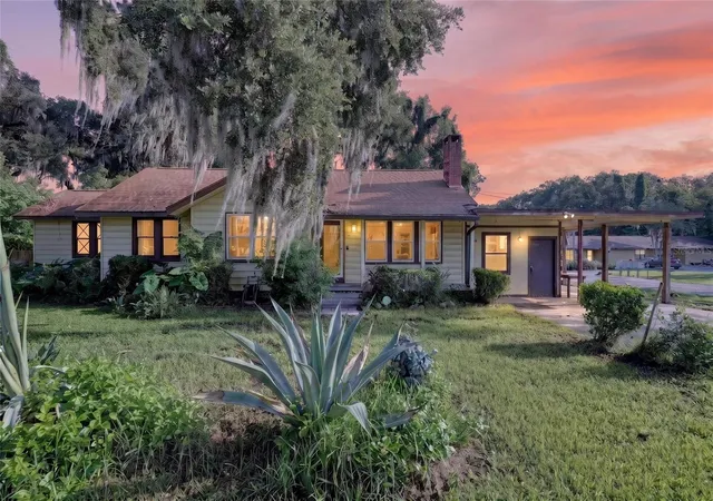 Photo 1 of Single family home for sale at 833 Ne 28th Street, Ocala, FL 34470 | MLS# O6390984 | Listing updated on 2026-09-01