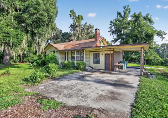 Photo 3 of Single family home for sale at 833 Ne 28th Street, Ocala, FL 34470 | MLS# O6390984 | Listing updated on 2026-09-01