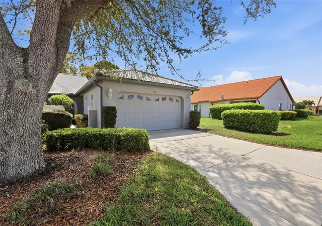 Photo 3 of House for sale at 5721 Casa Del Sol Blvd #3223, Sarasota, FL 34233 | MLS# A4686344 | Listing updated on 2026-09-12