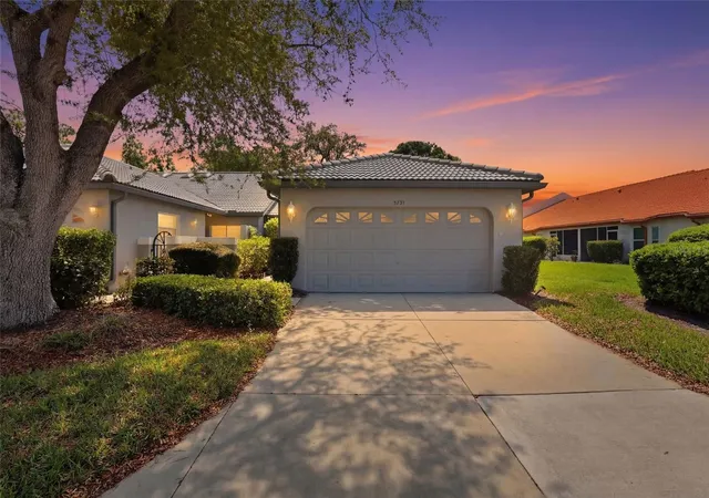 Photo 4 of House for sale at 5721 Casa Del Sol Blvd #3223, Sarasota, FL 34233 | MLS# A4686344 | Listing updated on 2026-09-12