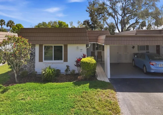 Photo 1 of Single family home for sale at 2713 Riverbluff Ct #V101, Sarasota, FL 34231 | MLS# A4686360 | Listing updated on 2026-09-14
