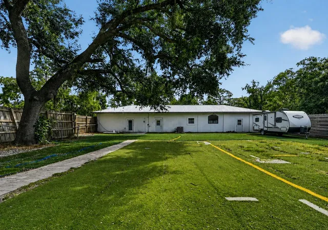 Photo 2 of Single family home for sale at 7311 Proctor Rd, Sarasota, FL 34241 | MLS# A4686361 | Listing updated on 2026-09-13
