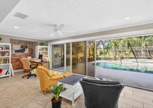 Photo 4 of Single family home for sale at 7311 Proctor Rd, Sarasota, FL 34241 | MLS# A4686361 | Listing updated on 2026-09-13