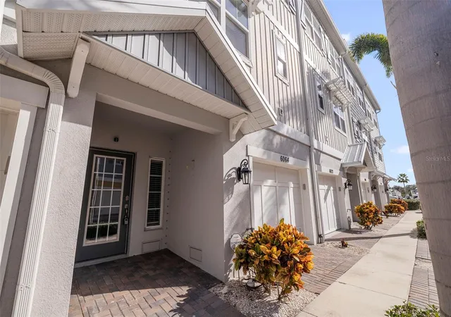 Photo 2 of Townhouse for sale at 6064 Moorings Dr S, Saint Petersburg, FL 33712 | MLS# TB8487070 | Listing updated on 2026-09-12