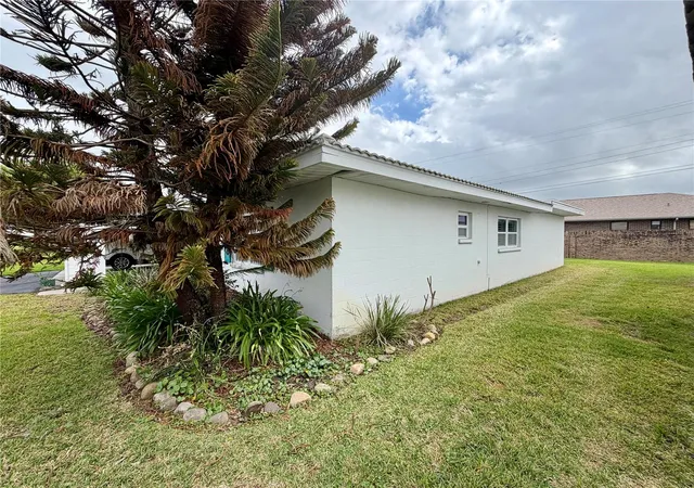 Photo 3 of House for sale at 524 Cameo Dr, Lakeland, FL 33803 | MLS# L4960286 | Listing updated on 2026-09-12
