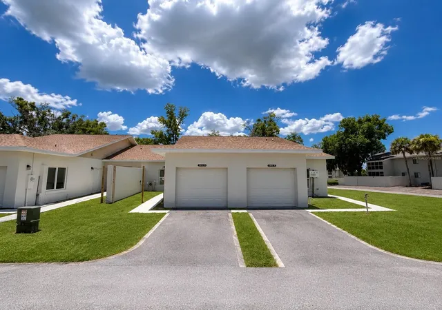 1st image of 1411 Oak Pl #B, Apopka, FL 32712 | MLS# O6391040
