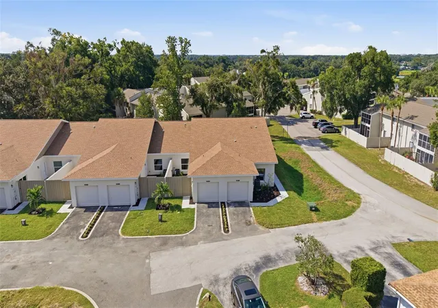 Photo 1 of Townhouse for sale at 1411 Oak Pl #B, Apopka, FL 32712 | MLS# O6391040 | Listing updated on 2026-09-30
