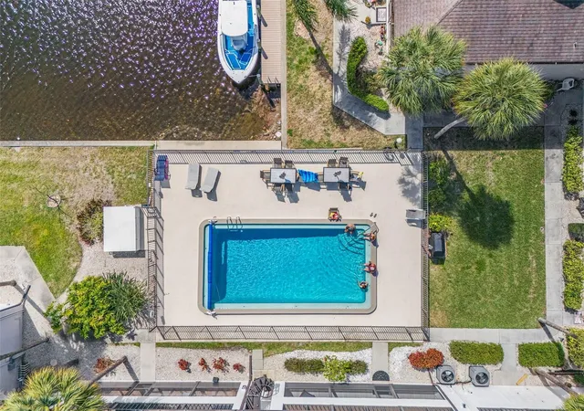2nd image of 3935 Country Clb Blvd, Cape Coral, FL 33904