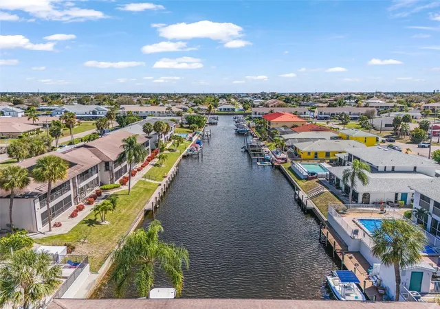 32nd image of 3935 Country Club Blvd #17, Cape Coral, FL 33904 | MLS# C7523414