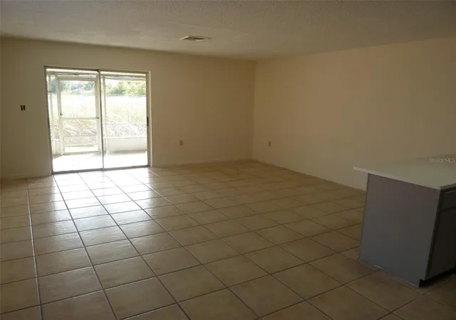 3rd image of 1154 Fairway Dr, Lakeland, FL 33801 | MLS# S5145895