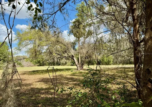 5th image of 10010 Fort King Rd, Dade City, FL 33525 | MLS# W7883929