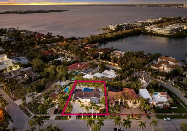 4th image of 103 Fillmore Dr, Sarasota, FL 34236 | MLS# A4686381