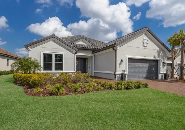 Photo 3 of Single family home for sale at 5510 Panella Ct, Palmetto, FL 34221 | MLS# A4686394 | Listing updated on 2026-10-06