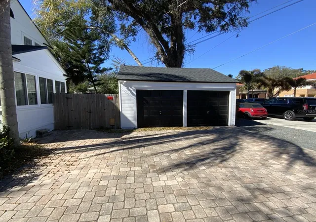 Photo 2 of Multi family home for sale at 608 Highland Ave, Orlando, FL 32801 | MLS# O6391116 | Listing updated on 2026-08-19