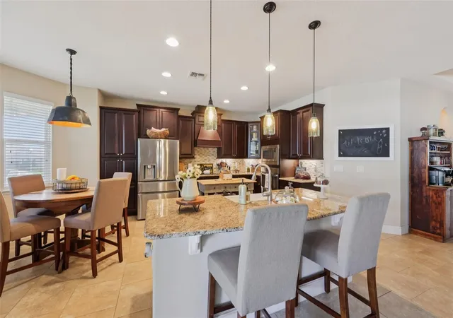 2nd image of 4001 Chandler Estates Dr, Apopka, FL 32712 | MLS# TB8487173