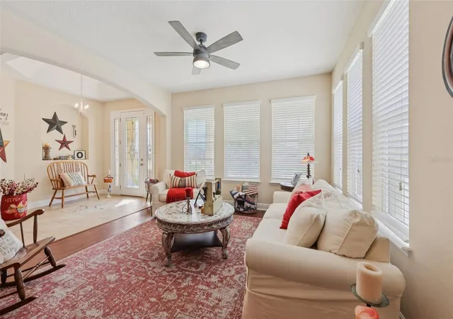 3rd image of 4001 Chandler Estates Dr, Apopka, FL 32712 | MLS# TB8487173