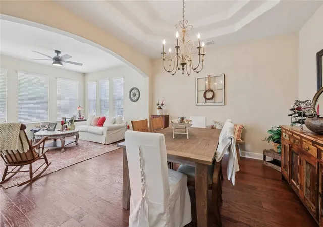 5th image of 4001 Chandler Estates Dr, Apopka, FL 32712 | MLS# TB8487173