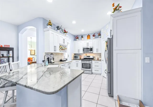 3rd image of 16320 Bridgewalk Dr, Lithia, FL 33547 | MLS# TB8487179