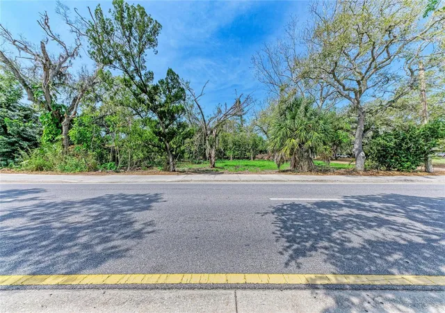Photo 3 of Land for sale at 820 S Beneva Rd, Sarasota, FL 34232 | MLS# A4686434 | Listing updated on 2026-07-05