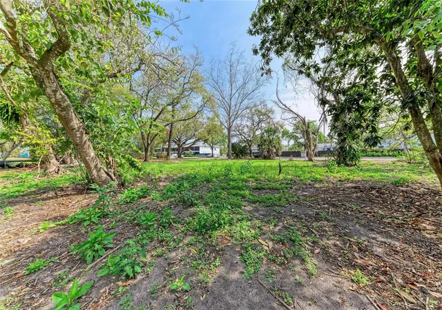 Photo 4 of Land for sale at 820 S Beneva Rd, Sarasota, FL 34232 | MLS# A4686434 | Listing updated on 2026-07-05