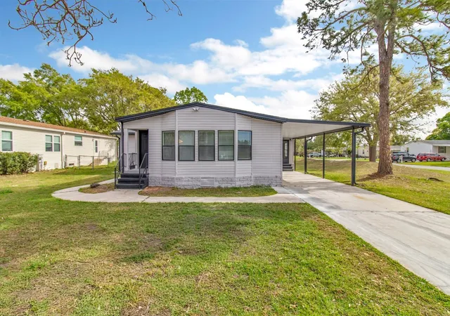 2nd image of 217 Ellsworth Dr, Kissimmee, FL 34758 | MLS# S5145908