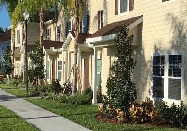 Photo 2 of Sale Pending at 3207 Oyster Ln, Kissimmee, FL 34747 | MLS# S5145909 | Listing updated on 2026-08-31