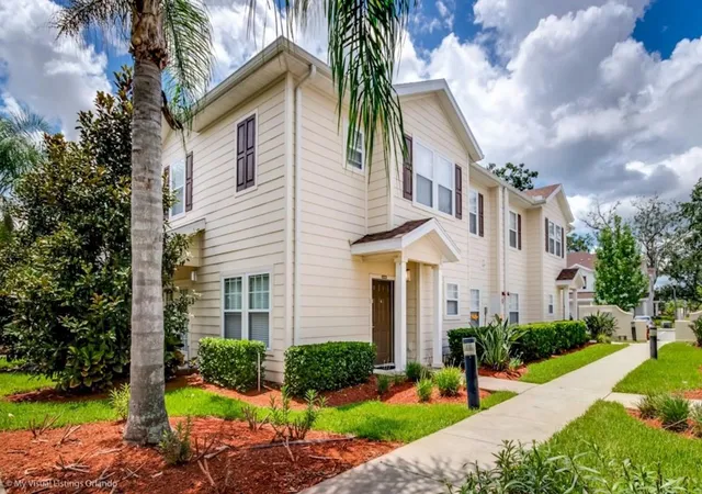 Photo 4 of Sale Pending at 3207 Oyster Ln, Kissimmee, FL 34747 | MLS# S5145909 | Listing updated on 2026-08-31