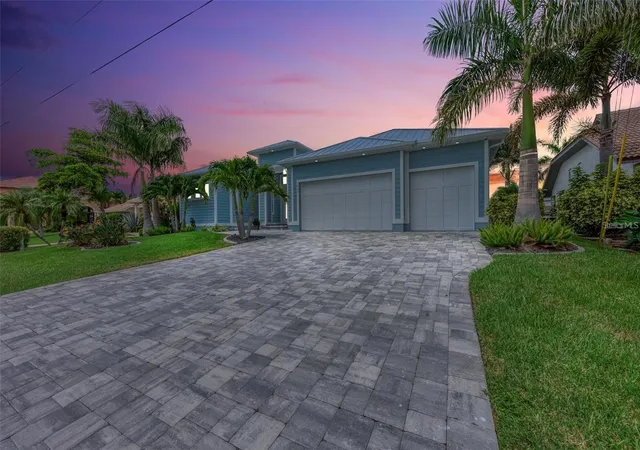Homes for sale in Punta Gorda, FL | 1430 Sea Gull Ct, Punta Gorda, FL 33950 | MLS# A4686436