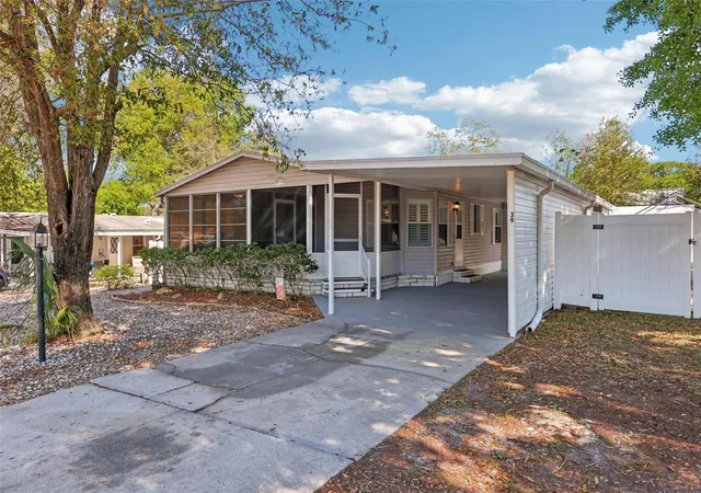 Homes for sale in De Bary, FL | 39 Maplehurst Ave, De Bary, FL 32713 | MLS# O6391167