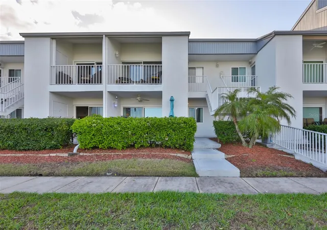 2nd image of 14800 Walsingham Rd #1203, Largo, FL 33774 | MLS# TB8487203