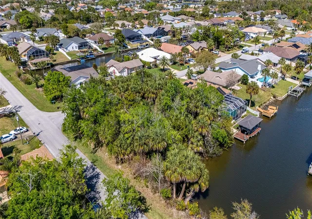 3rd image of 2 Coconut Ct, Palm Coast, FL 32137 | MLS# FC316957