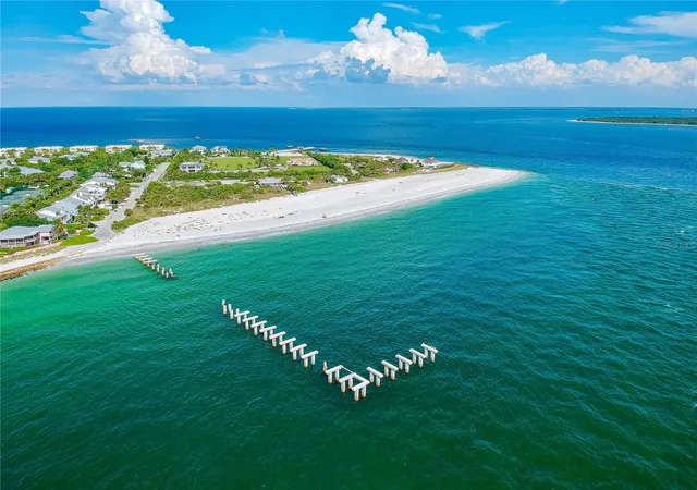 5th image of 285 Rotonda Blvd W, Rotonda West, FL 33947 | MLS# C7523445