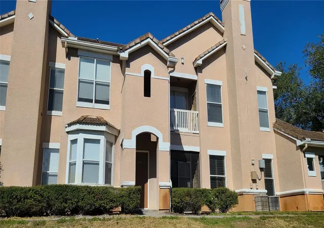Photo 1 of Condo for sale at 17902 Villa Crk Dr #17902, Tampa, FL 33647 | MLS# TB8487228 | Listing updated on 2026-09-01