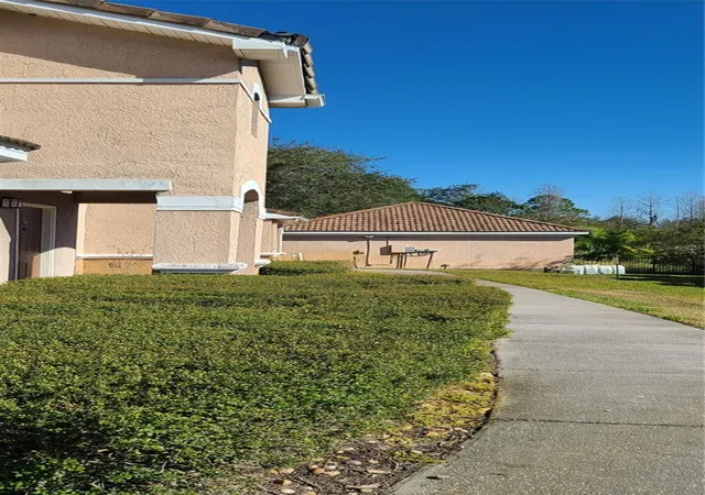Photo 3 of Condo for sale at 17902 Villa Crk Dr #17902, Tampa, FL 33647 | MLS# TB8487228 | Listing updated on 2026-09-01