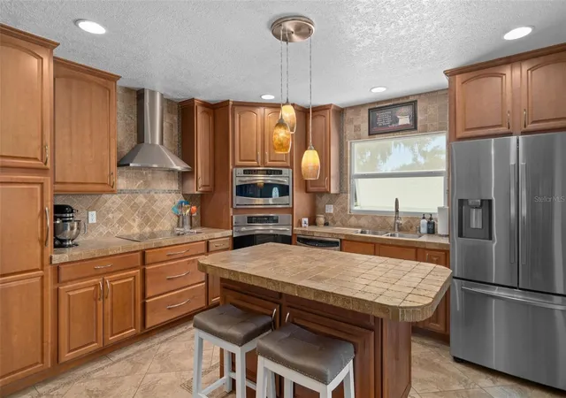 Homes for sale in Ruskin, FL | 502 3Rd Ave Se, Ruskin, FL 33570 | MLS# W7883941