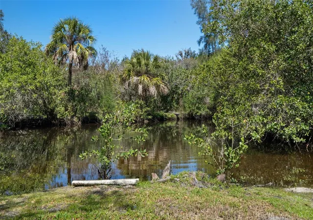 Homes for sale in Ruskin, FL | 502 3Rd Ave Se, Ruskin, FL 33570 | MLS# W7883941