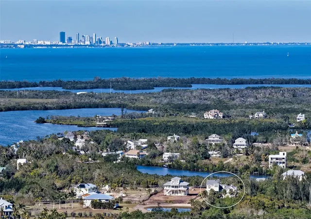 Homes for sale in Terra Ceia, FL | 925 Bayshore Dr, Terra Ceia, FL 34250 | MLS# A4686443