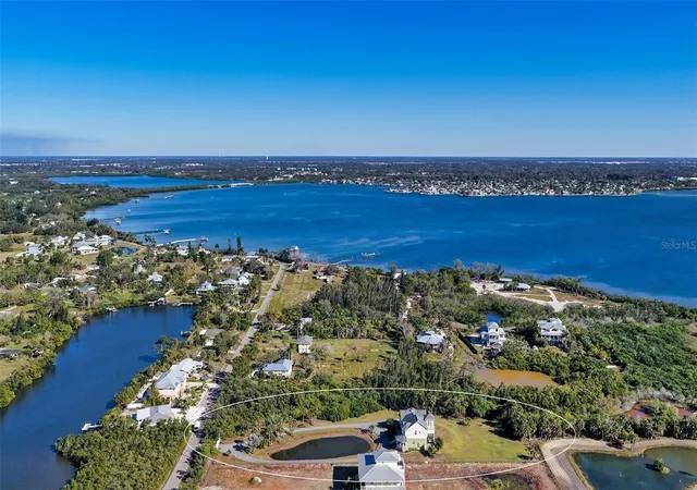 Homes for sale in Terra Ceia, FL | 925 Bayshore Dr, Terra Ceia, FL 34250 | MLS# A4686443