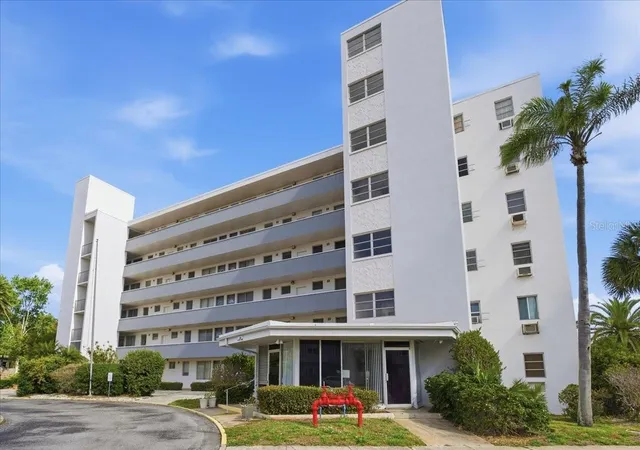 1st image of 200 N Betty Ln #1C, Clearwater, FL 33755 | MLS# A4686445