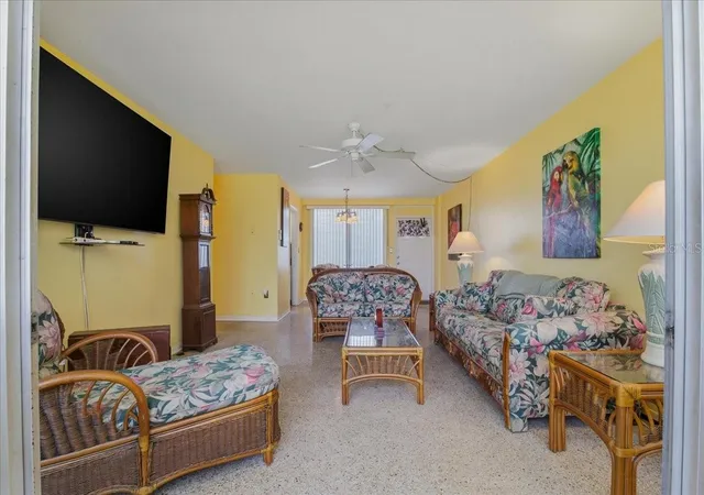 5th image of 200 N Betty Ln #1C, Clearwater, FL 33755 | MLS# A4686445