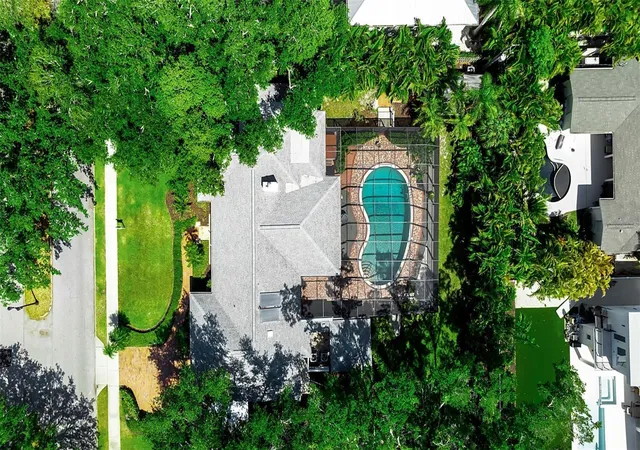 3rd image of 1714 South Dr, Sarasota, FL 34239 | MLS# A4686448