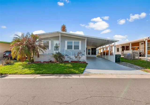 Photo 1 of Manufactured home for sale at 914 Pine Ridge Dr, Lakeland, FL 33809 | MLS# L4960307 | Listing updated on 2026-08-27