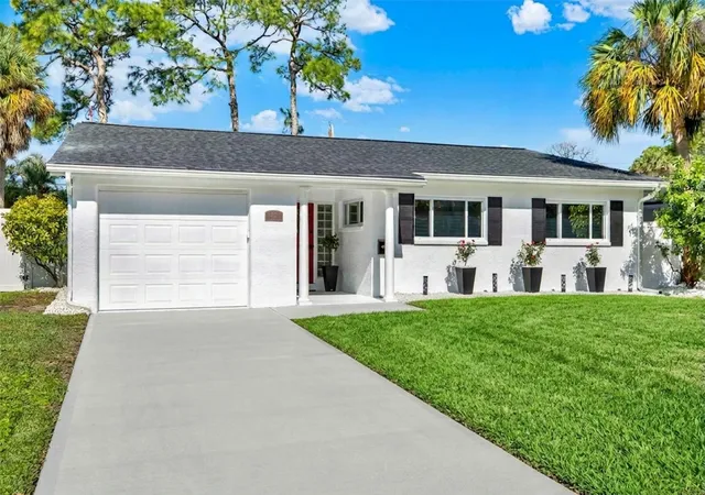 Photo 2 of Single family home for sale at 4510 NE Helena St, Saint Petersburg, FL 33703 | MLS# TB8487250 | Listing updated on 2026-09-12