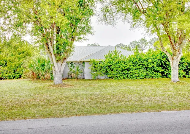 Homes for sale in Palm Coast, FL | 2 Seagirt Ct, Palm Coast, FL 32164 | MLS# FC316961