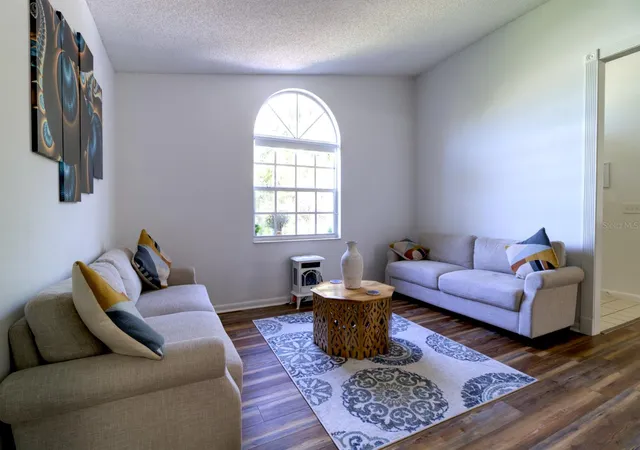 Photo 4 of Single family home for sale at 2 Seagirt Ct, Palm Coast, FL 32164 | MLS# FC316961 | Listing updated on 2026-09-20